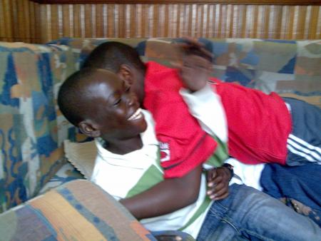 le catcheur keg iverson and hot sauce